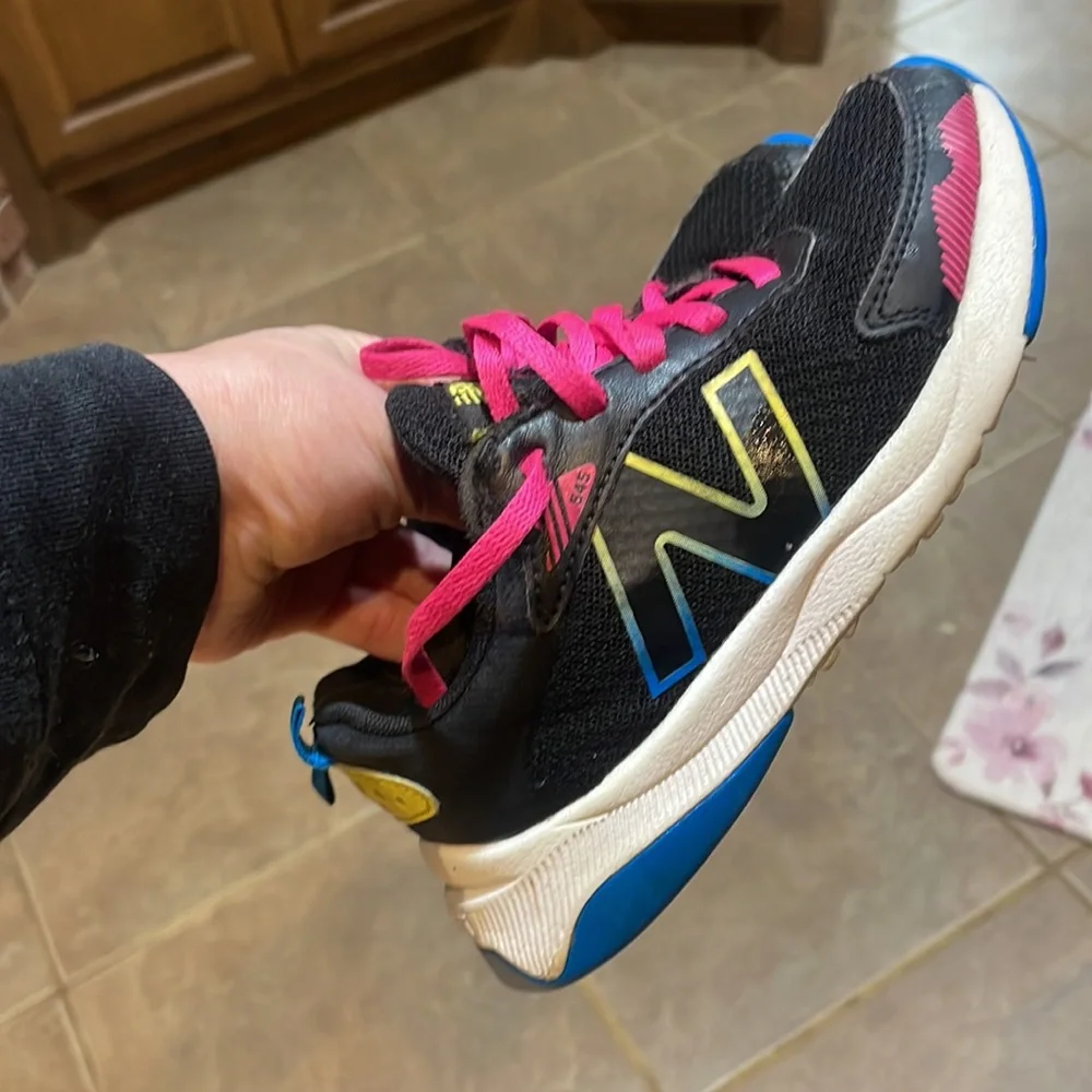 New Balance DynaSoft Sneakers!  12.5c